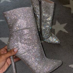 Steve Madden Sparkling Silver Ankle Boots. Womens size 8